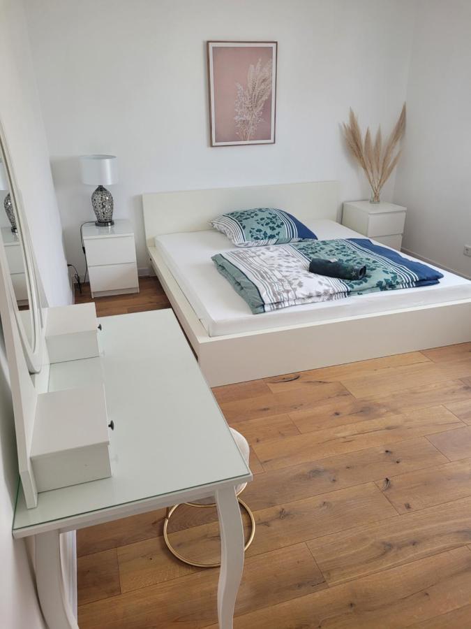 Ferienwohnung Anna Oftersheim Schwetzingen Hockenheim 3 Zimmer Mit Balkon 外观 照片